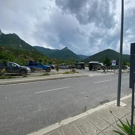 Kulla E Vjeter Gasthof 3*